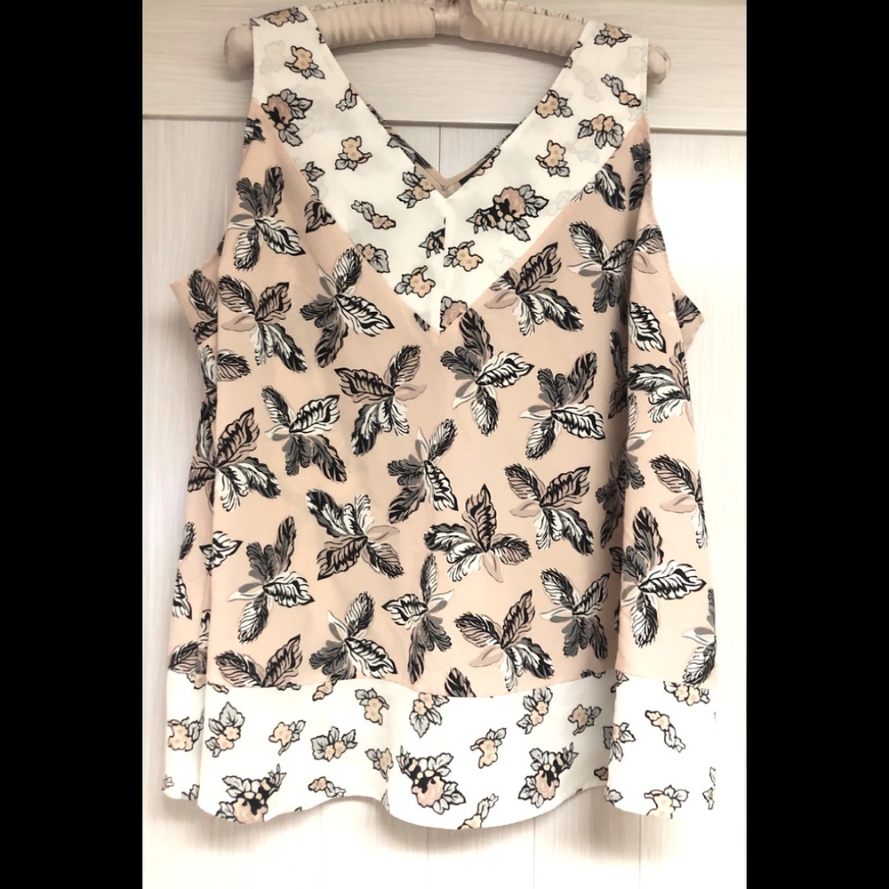 Size 20 Lane Bryant V-Neck Sleeveless Blouse